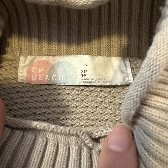 Free People Beach Chunky Cropped Sweater‎ Beige Long Sleeve Mock Neck XS - Picture 5 of 8